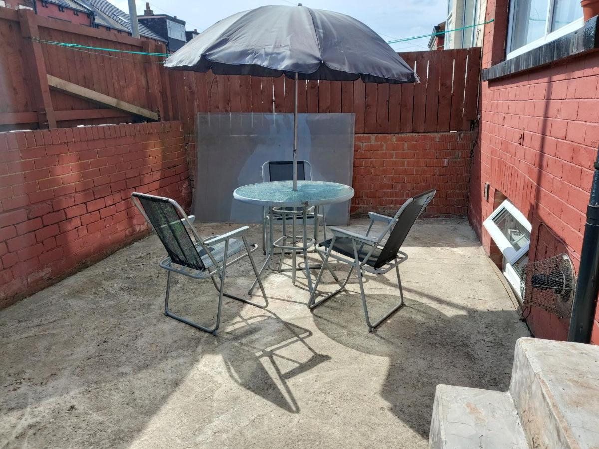Lovely Studio-Flat With Free Parking, Free Wifi. Leeds  Luaran gambar